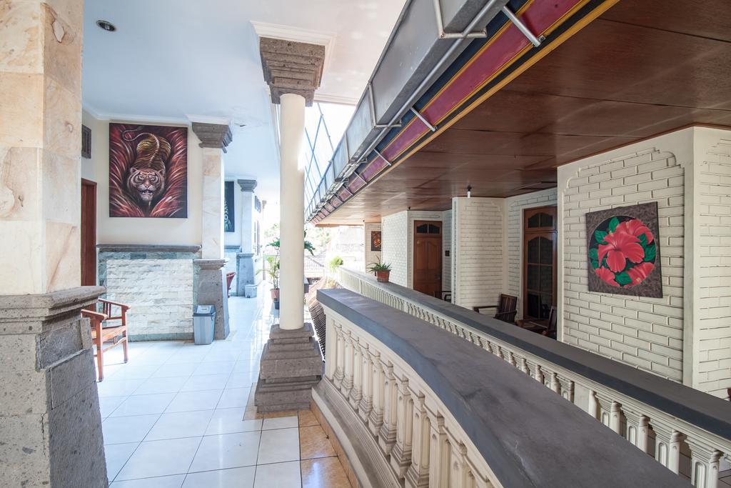 Lori Beach Inn Семиньяк Экстерьер фото