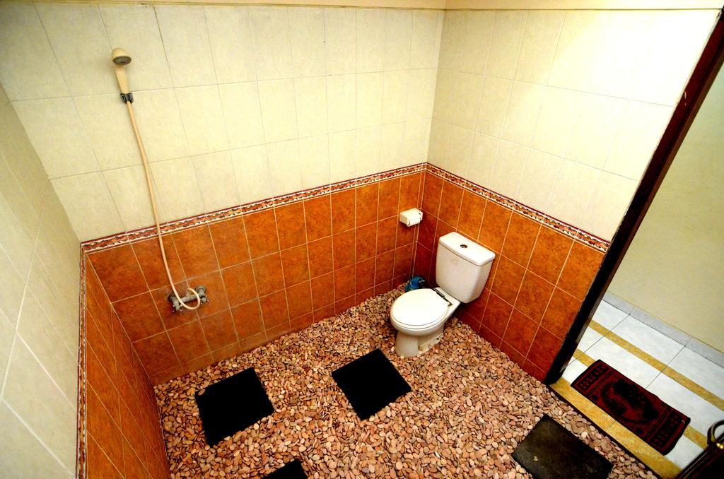 Lori Beach Inn Семиньяк Экстерьер фото